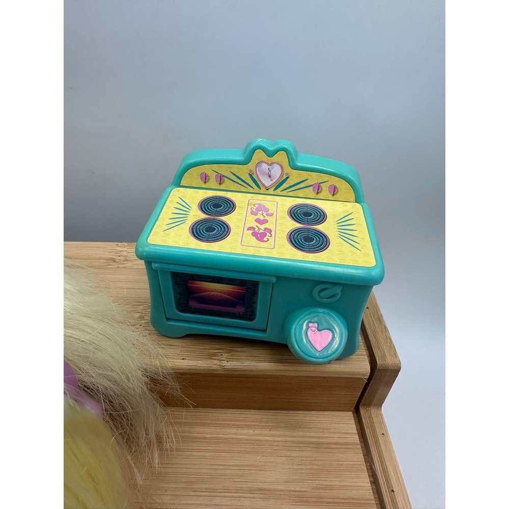 2003 G3 Hasbro My Little Pony Play Oven From The Cotton Candy Cafe  Playset